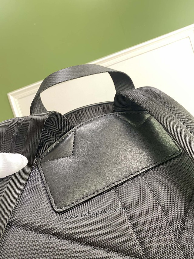Burberry專門店新款男士雙肩包 巴寶莉拼色尼龍面料男士背包 yxb1038